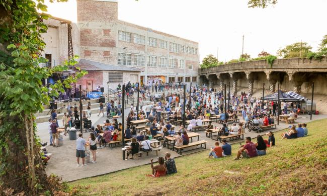 A crowd of people at The Ravine at Memphis Made Brewery.
