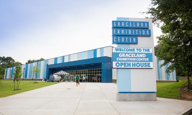 Graceland Exhibition Center / Alex Shansky