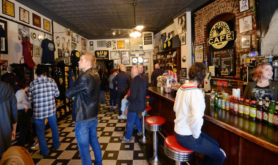 Inside Sun Studio / Raphael Tenschert